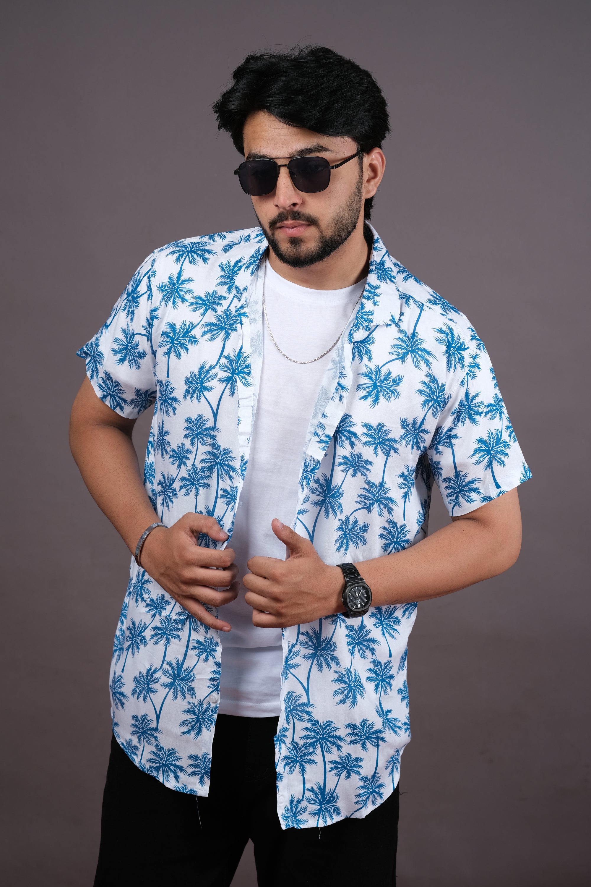 Stylish White Tropical Print Shirt for Men